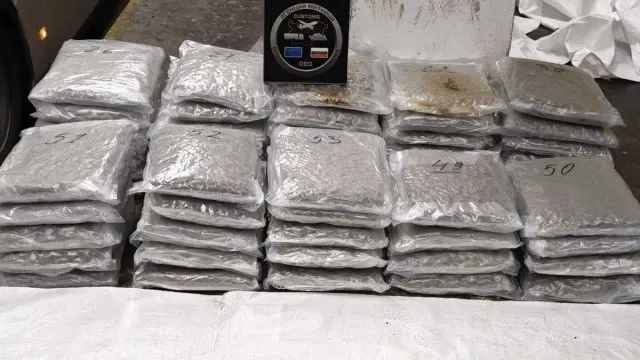 Kapitan Andreevo’da Türk Plakalı Tırın Yükünden Esrar Çıktı