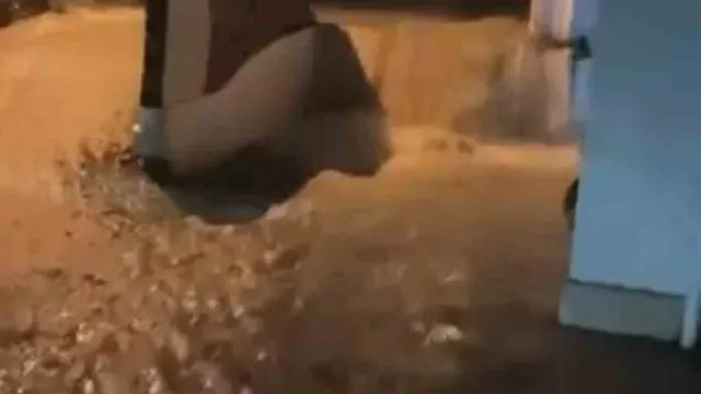 Kocaeli'nde Sağanak Yolları Suya Gömdü