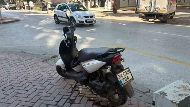 Bolu'da Otomobil Ve Motosiklet Çarpıştı: Yolcu Yaralandı