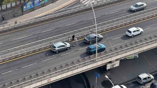 Diyarbakır Yenişehir’de Dört Otomobilin Karıştığı Kazada Yaralanan Olmadı