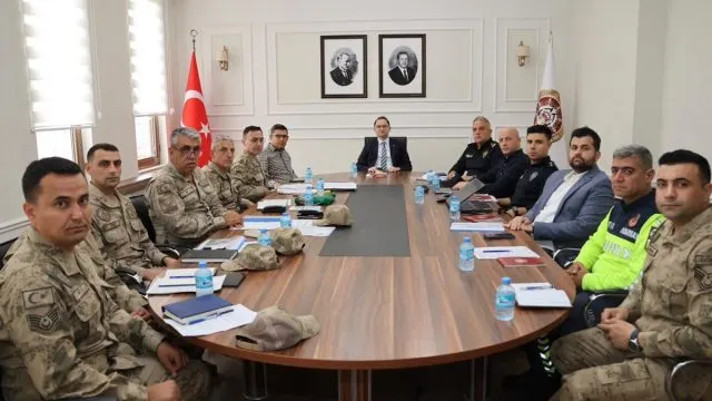 Kurtalan'da Asayiş Ve Güvenlik Toplantısı Başara Başkanlığında Gerçekleştirildi