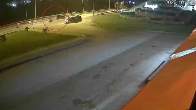 Manavgat'ta Dönüş Yapan Otomobil Motosiklete Çarptı