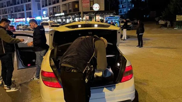 Düzce'de Üniversite Bölgesinde Polis Denetimi Yoğunlaştırdı Düzce'de Üniversite Bölgesinde Polis Denetimi Yoğunlaştırdı