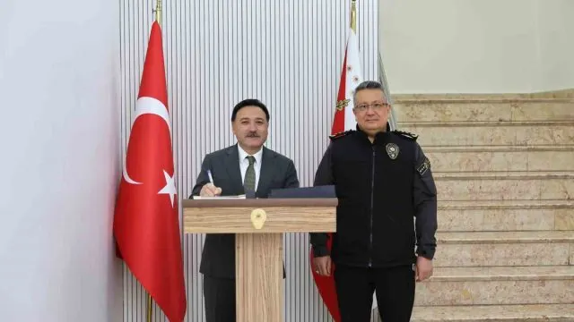 Vali Gökmen Çiçek’ten Emniyet Müdürü Sinan Ergen’e Hayırlı Olsun Ziyareti