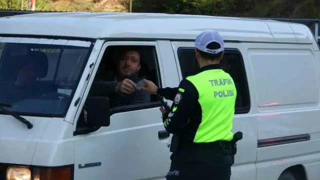 Zonguldak'ta Üç Güzergâhta Trafik Denetimi: Sürücülere Ceza
