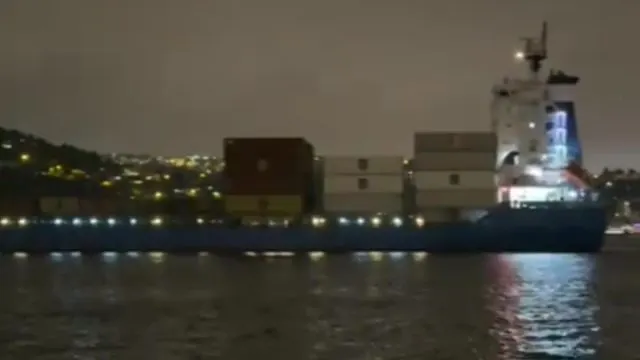 Kuruçeşme Açıklarında Arızalanan Gemi Kıyıya Metreler Kala Durdu