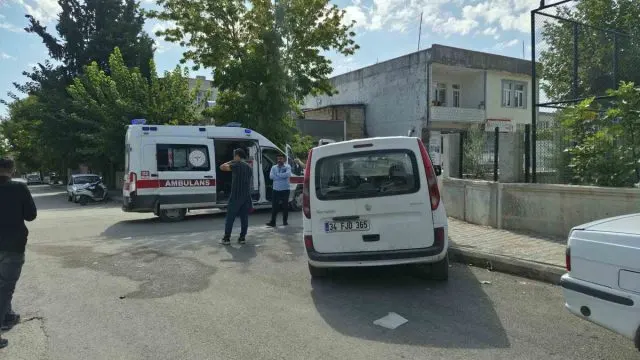 Adıyaman'da Kamyonet Ve Motosiklet Çarpıştı: 2 Yaralı