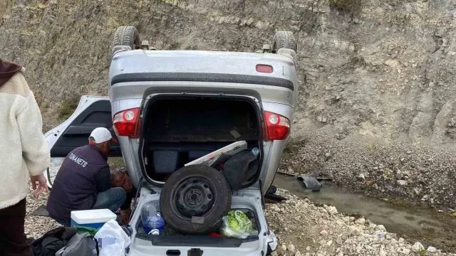 Şarköy'de Takla Atan Otomobildeki 2 Kişi Yaralandı