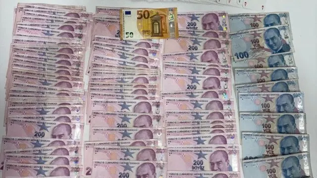 Samsun Çarşamba'da Kumar Denetiminde 5 Kişiye 58 Bin 20 Tl Ceza Samsun Çarşamba'da Kumar Denetiminde 5 Kişiye 58 Bin 20 Tl Ceza