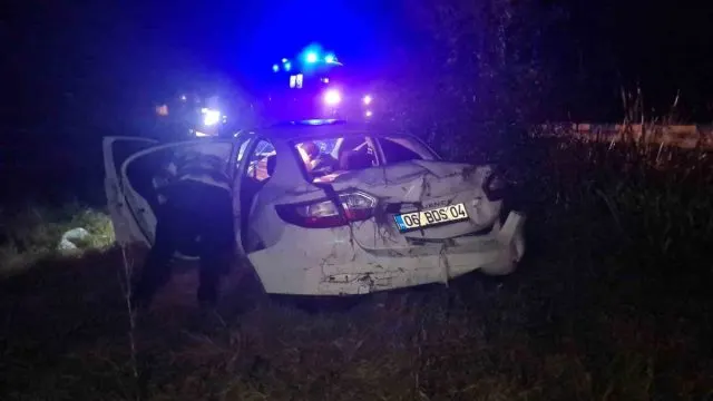 Çaycuma’da Araziye Savrulan Otomobilde 4 Kişi Yaralandı