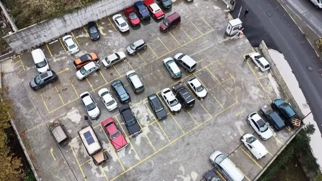Ayazağa'da Sel Sürükledi, Araçlar Maslak Otoparkı'na Çekildi