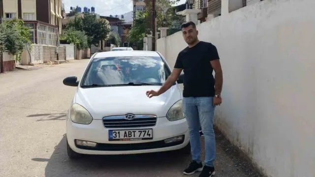 Reyhanlı’da Düğün Kurşunu Otomobilin Tamponunda Sıkıştı Reyhanlı’da Düğün Kurşunu Otomobilin Tamponunda Sıkıştı