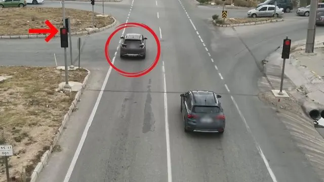Uşak'ta Kırmızı Işık Denetimleri Kgys Ve Drone Desteğiyle Sürüyor Uşak'ta Kırmızı Işık Denetimleri Kgys Ve Drone Desteğiyle Sürüyor