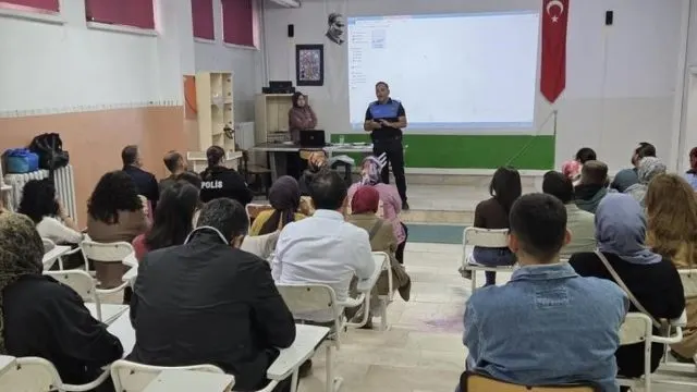 Bilecik’te 47 Veli Güvenlik Konusunda Bilgilendirildi