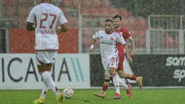 Ümraniyespor Boluspor Karşılaşması Yağmur Nedeniyle Ertelendi
