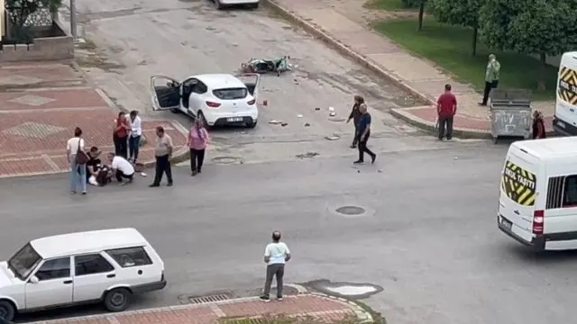 Manavgat'ta Kavşak Kazası: Motosiklet Sürücüsü Yaralandı Manavgat'ta Kavşak Kazası: Motosiklet Sürücüsü Yaralandı