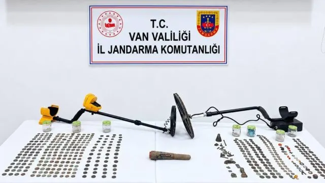 Çaldıran’da Roma Dönemine Ait 529 Sikke Ele Geçirildi