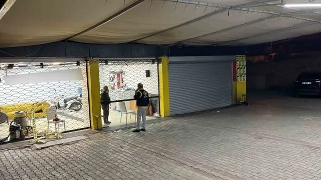 Alanya'da Oto Yıkamacıda Silahlı Tartışma: 1 Ölü, 2 Yaralı