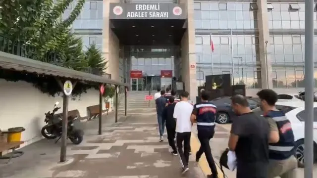 Mersin Ve Şanlıurfa’da Yasa Dışı Bahis Soruşturmasında 6 Tutuklama Mersin Ve Şanlıurfa’da Yasa Dışı Bahis Soruşturmasında 6 Tutuklama