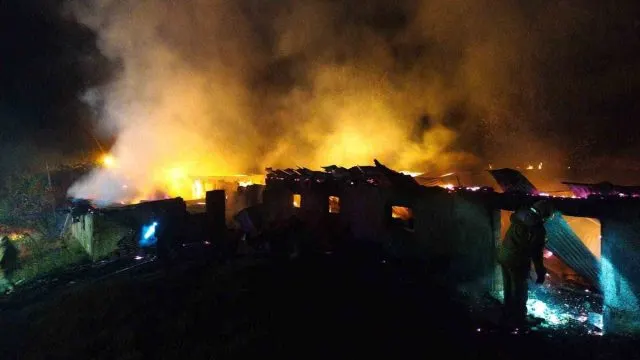 Mudurnu’da Saman Balyalarının Bulunduğu Kümes Yandı
