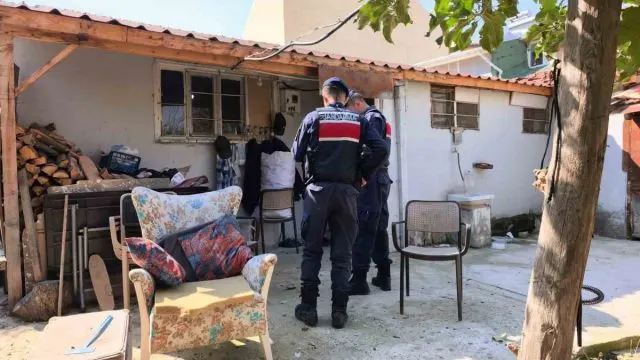 İnegöl’de Evinde Hareketsiz Bulunan 78 Yaşındaki Adam Ölü Bulundu İnegöl’de Evinde Hareketsiz Bulunan 78 Yaşındaki Adam Ölü Bulundu