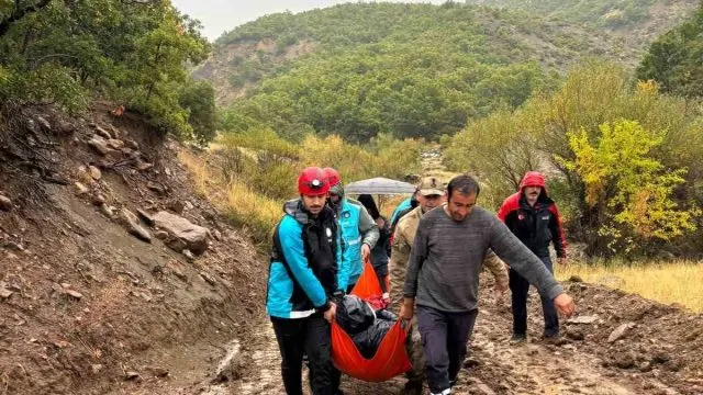 Geriş Köyünde Mahsur Kalan Engelli Vatandaşa Ekipler Ulaştı
