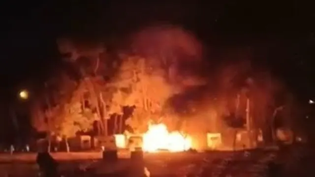 Tekirdağ Süleymanpaşa'da Gece Yangını: Çekme Karavan Kullanılamaz Hale Geldi Tekirdağ Süleymanpaşa'da Gece Yangını: Çekme Karavan Kullanılamaz Hale Geldi