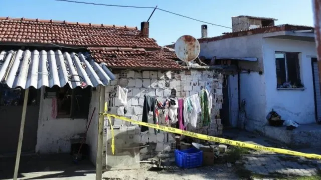 Akhisar’da Eşinin Bıçakladığı Hasret E. Hayatını Kaybetti