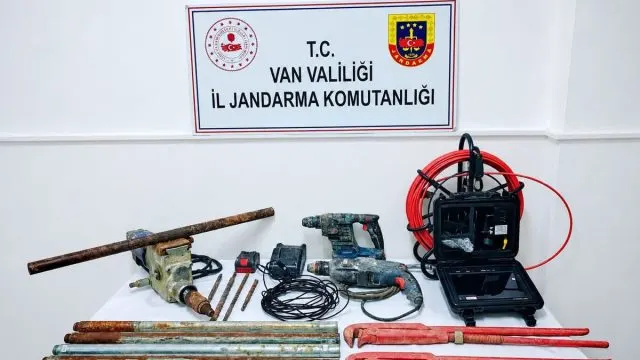 Van Çaldıran'da Sit Alanındaki Kaçak Kazıya Jandarma Müdahalesi
