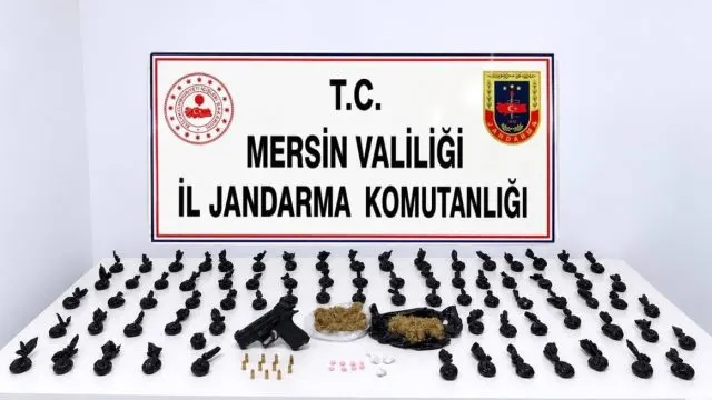 Mersin Erdemli'de 560 Gram Bonzai Ele Geçirildi: 2 Şüpheliden 1'i Tutuklandı