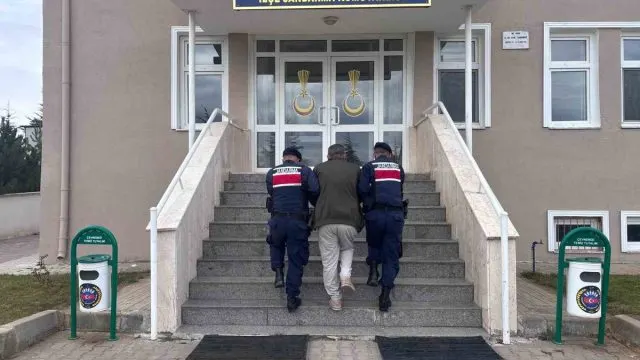 Kırıkkale'de Aranan İki Hükümlü Jandarma Operasyonuyla Yakalandı
