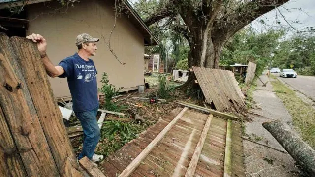 Isaias Kasırgası Florida’da 6 Can Aldı