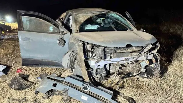 Edirne’de Sınır Yakınında Otomobil Tarlaya Devrildi: 10 Yaralı Edirne’de Sınır Yakınında Otomobil Tarlaya Devrildi: 10 Yaralı