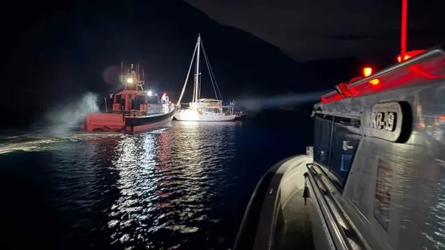 Ortaca Açıklarında Gezi Teknesinde 15 Düzensiz Göçmen Yakalandı Ortaca Açıklarında Gezi Teknesinde 15 Düzensiz Göçmen Yakalandı