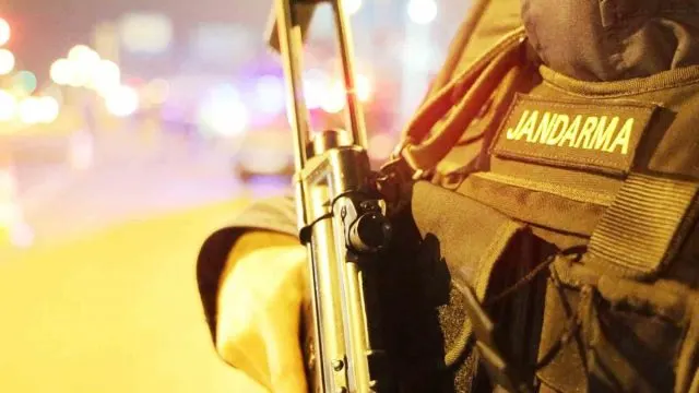Aksaray’da Jandarma Ekiplerinden Üç Koldan Yol Denetimi Aksaray’da Jandarma Ekiplerinden Üç Koldan Yol Denetimi