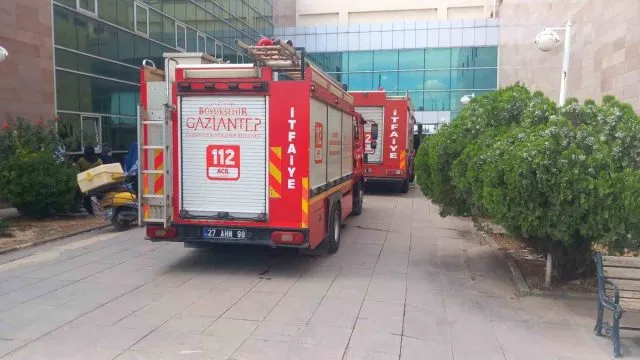 İ̇slahiye Devlet Hastanesi'nde Yangın Nedeniyle Tahliye