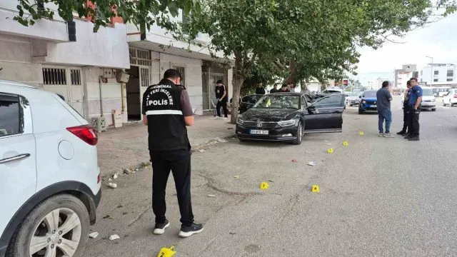 Adıyaman'da 35 Akr 931 Plakalı Otomobil Gece Kurşunlandı Adıyaman'da 35 Akr 931 Plakalı Otomobil Gece Kurşunlandı