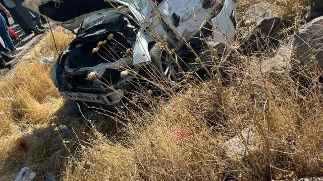 Diyarbakır’da Tırla Çarpışan Otomobil Takla Attı: 7 Yaralı Diyarbakır’da Tırla Çarpışan Otomobil Takla Attı: 7 Yaralı
