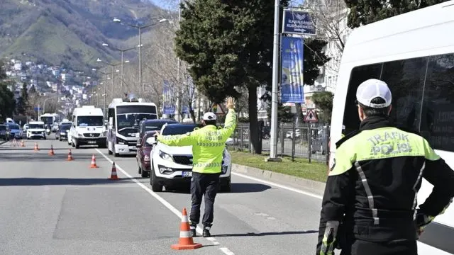 Ordu’da Bir Haftada 19 Bin 342 Araç Denetlendi Ordu’da Bir Haftada 19 Bin 342 Araç Denetlendi