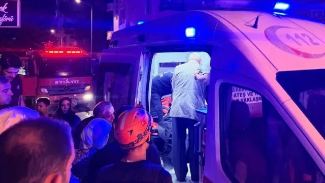 Siirt'te Asansörde Ayağı Sıkışan Çocuk Hastaneye Sevk Edildi