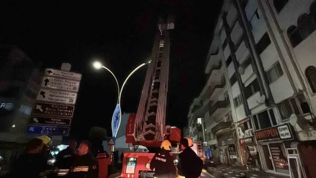 Bolu'da 6 Katlı Apartmanın Çatısındaki İhbar Asılsız Çıktı