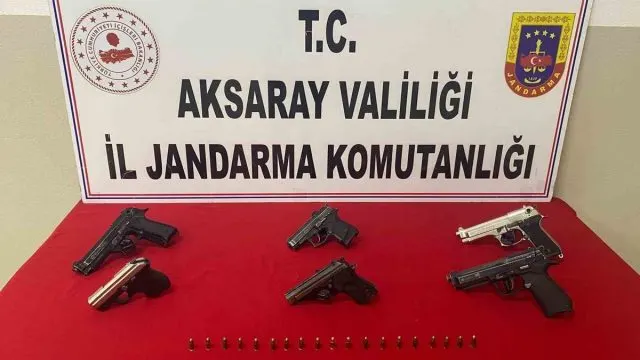 Aksaray'da Üç İlçede Ruhsatsız Silah Operasyonu: 5 Gözaltı