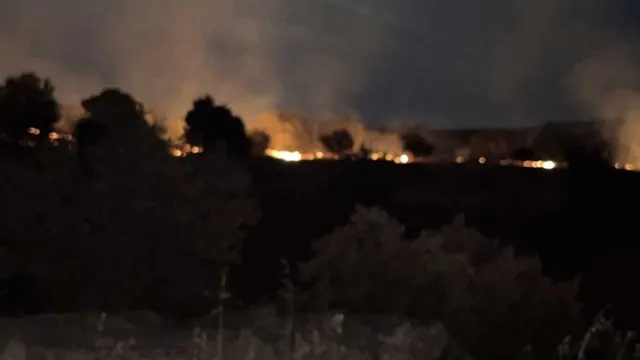 Çivril'de Arazi Yangını Ekiplerin Müdahalesiyle Söndürüldü Çivril'de Arazi Yangını Ekiplerin Müdahalesiyle Söndürüldü