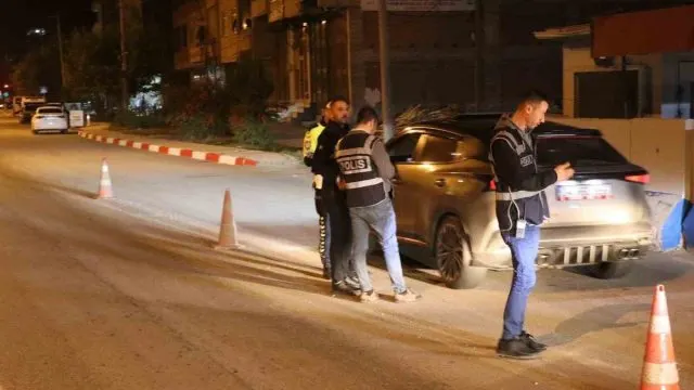 Elazığ Kovancılar'da Emniyet Ve Narkotik Ekiplerinden Asayiş Denetimi Elazığ Kovancılar'da Emniyet Ve Narkotik Ekiplerinden Asayiş Denetimi