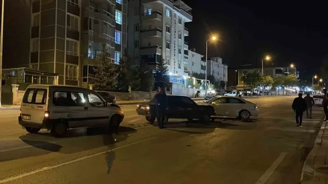 Karaman’da Zincirleme Kaza: 2 Kişi Yaralandı