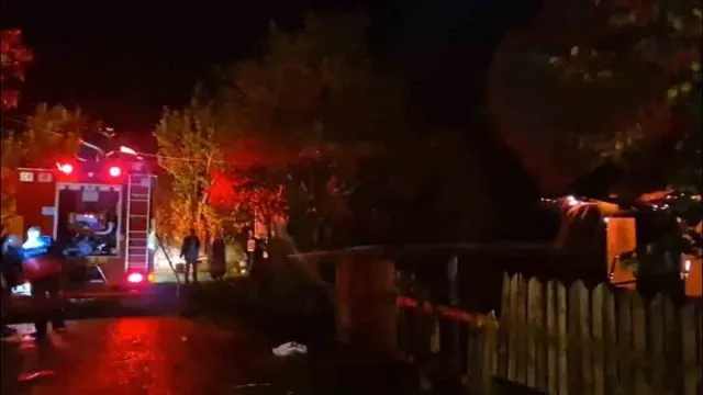 Bolu Mudurnu'da Yıldırım İsabet Eden Evdeki Yangın Kontrol Altına Alındı