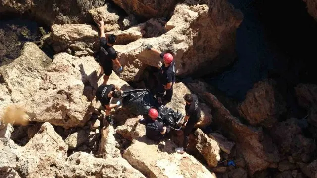 Antalya'da Kayıp Kadının Falezlerdeki Acı Sonu Antalya'da Kayıp Kadının Falezlerdeki Acı Sonu