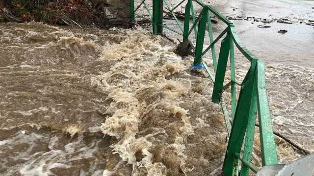 Yoğun Yağış Cumalıkızık'ta Dereyi Taşırdı