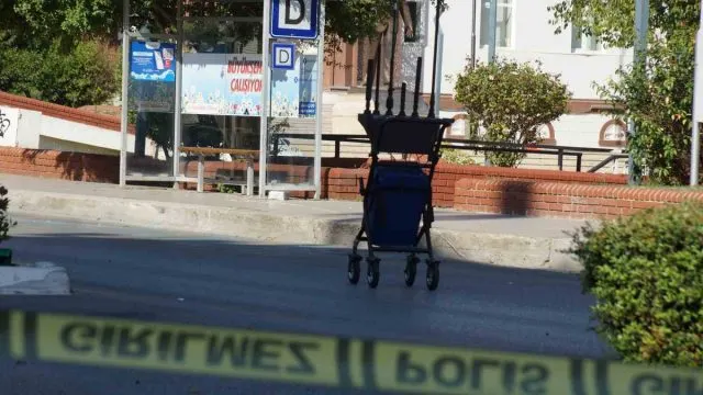 Aydın Adliyesi Önündeki Şüpheli Paket Boş Çıktı Aydın Adliyesi Önündeki Şüpheli Paket Boş Çıktı