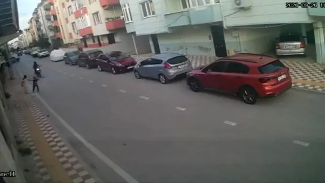 Bursa Karacabey'de Motosikletin Çarptığı Çocuk Hastaneye Kaldırıldı Bursa Karacabey'de Motosikletin Çarptığı Çocuk Hastaneye Kaldırıldı